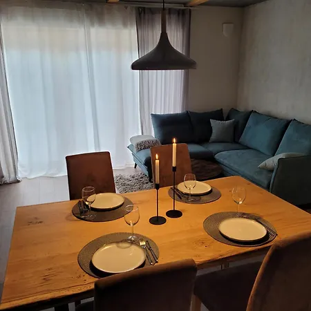 Wohnung Unterm Burghalder - Direkt Am Waldrand Hauenstein Exterior foto