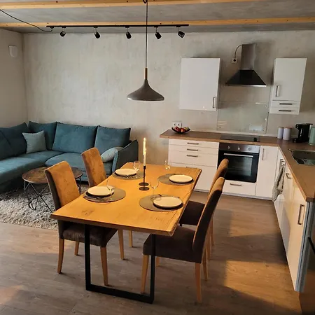 Wohnung Unterm Burghalder - Direkt Am Waldrand Hauenstein Exterior foto